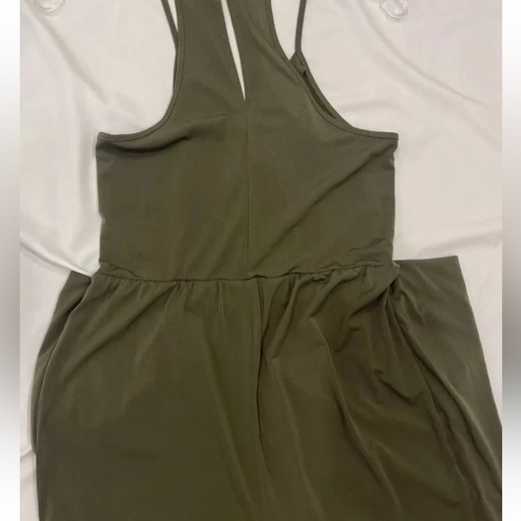 BCBGeneration Drape Pocket Jumpsuit Womens Size Small Green Sleeveless NWOT - Picture 8 of 9